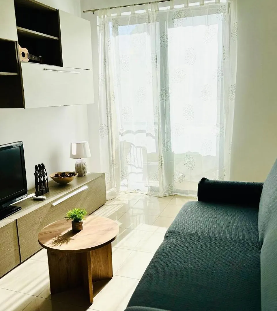 Sea Side Beautiful One Bedroom Apartment Saint Julian's